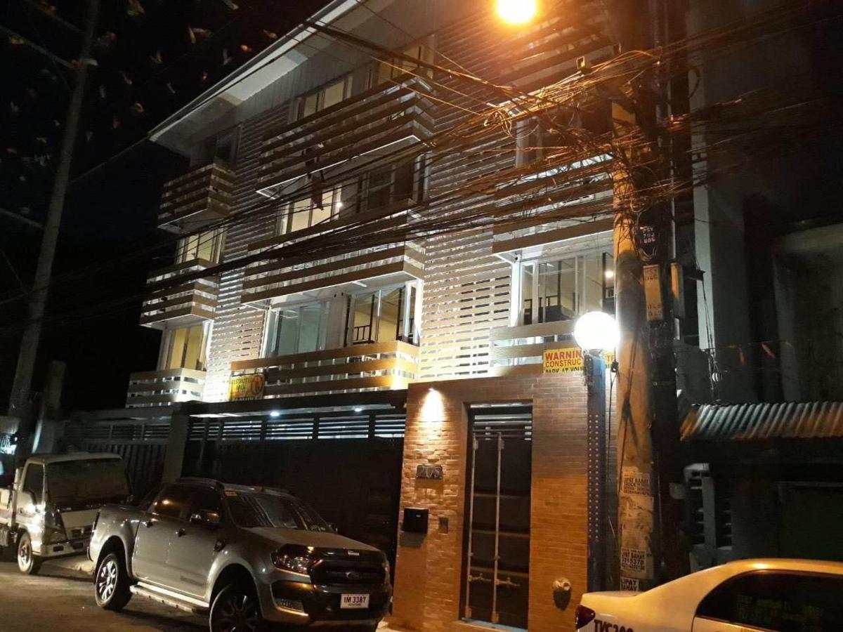 Burgos Hub Hostel Pasay Exterior foto